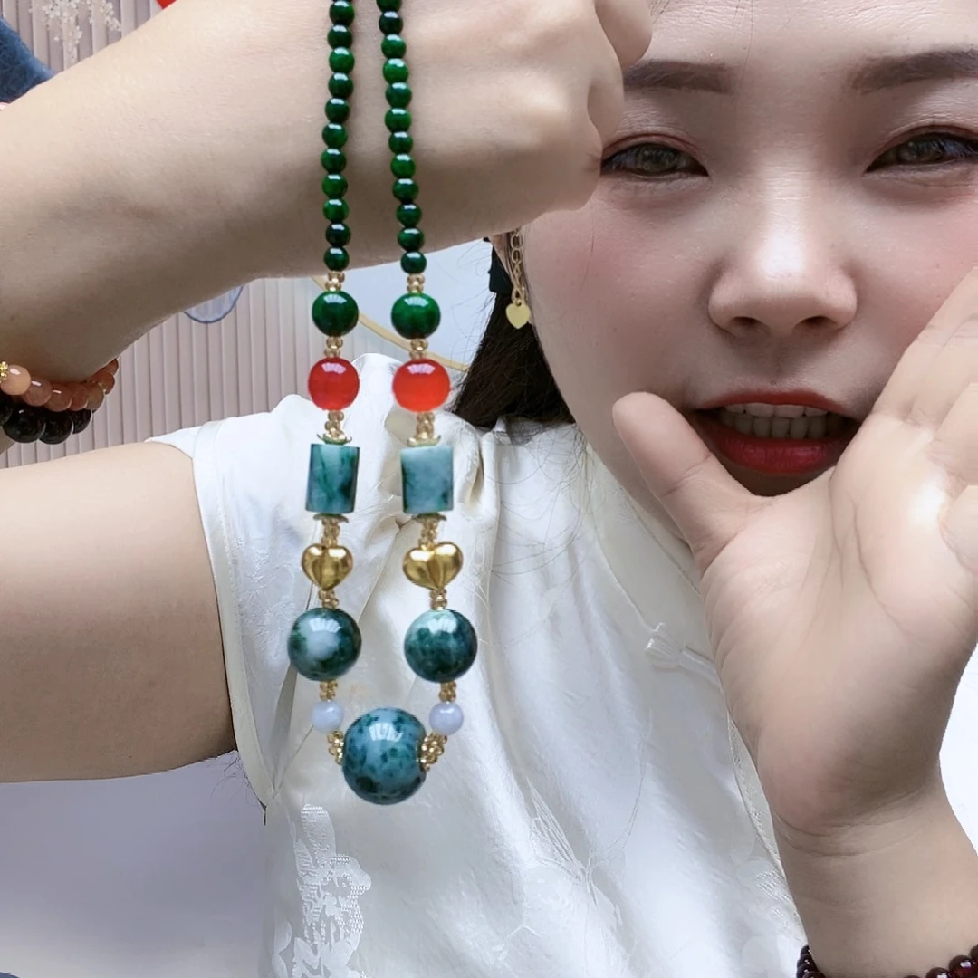 翡翠未镶嵌颈饰y y yy yy