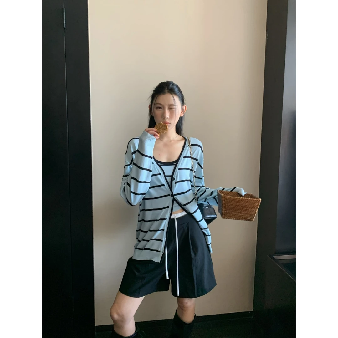 70不是七十【塞纳旋律】初秋韩版气质条纹吊带+开衫毛织两件套