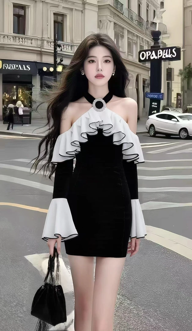 轻奢高端气质温柔风拼接设计感露肩长袖挂脖修身收腰包臀连衣裙女