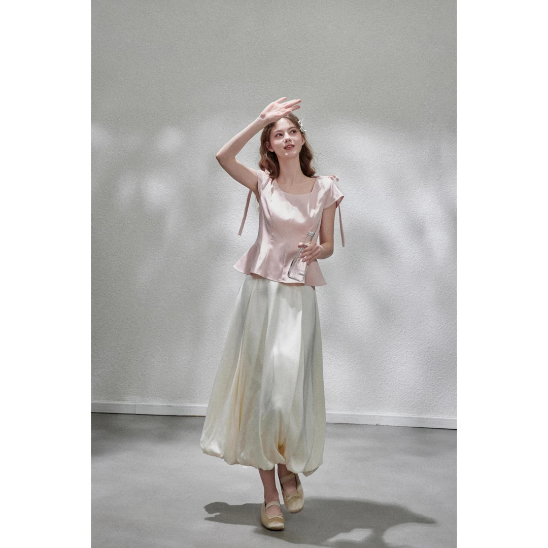 "月光流转"蝴蝶结缎面衬衫收腰飞袖花苞上衣外穿+半身裙