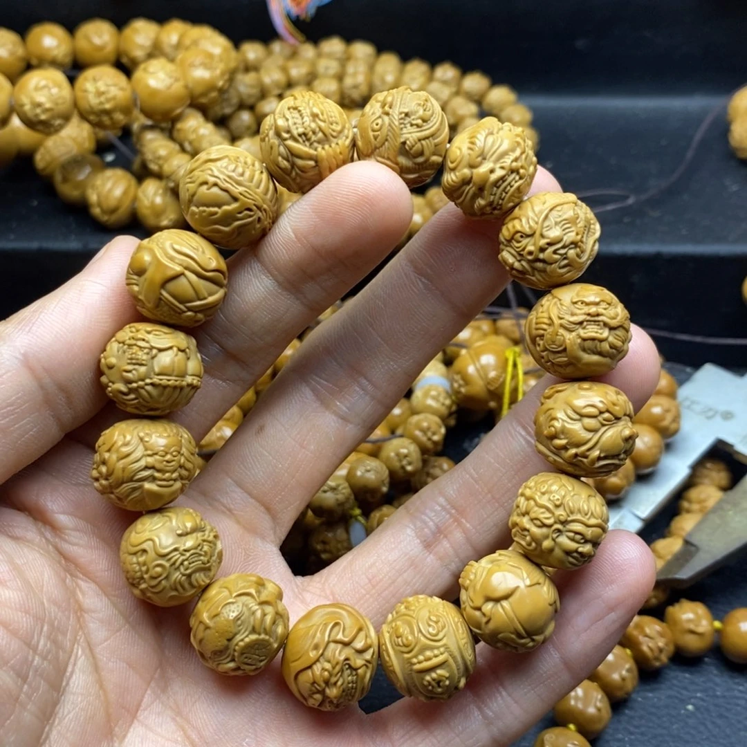 猴头核桃吊坠大满贯