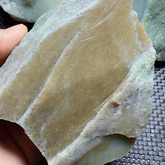 和田玉（糖玉）未镶嵌珠宝半成品