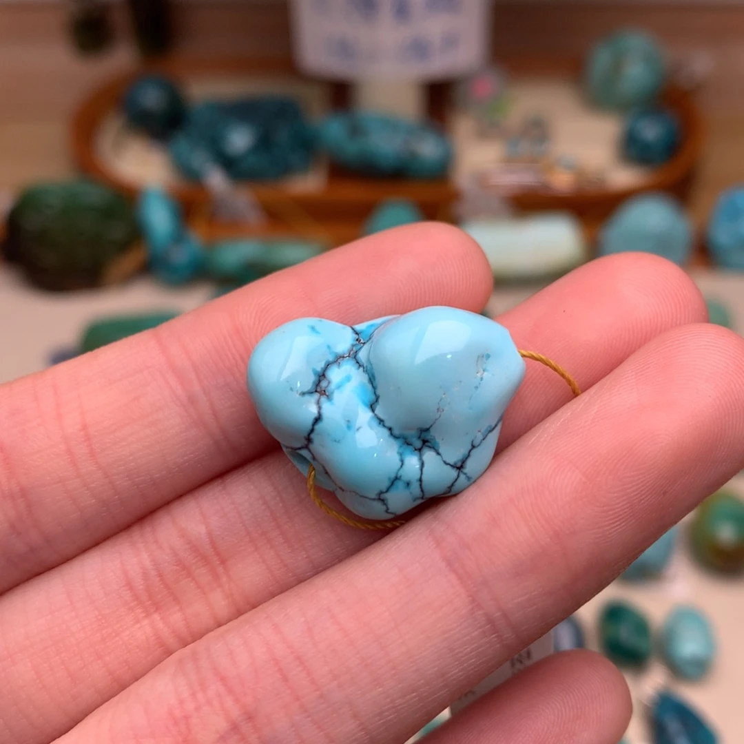 绿松石未镶嵌珠宝奇石