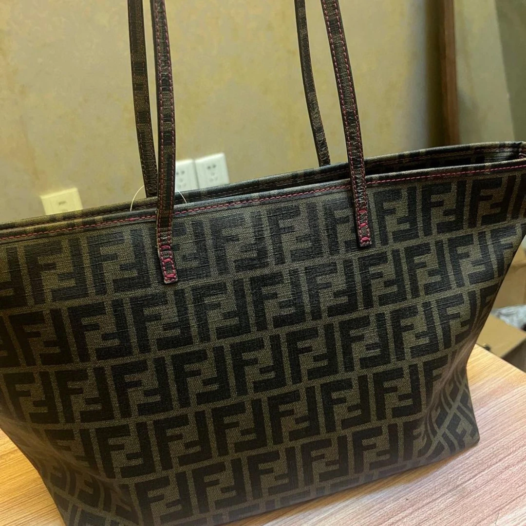 95新 芬迪手提包 21407