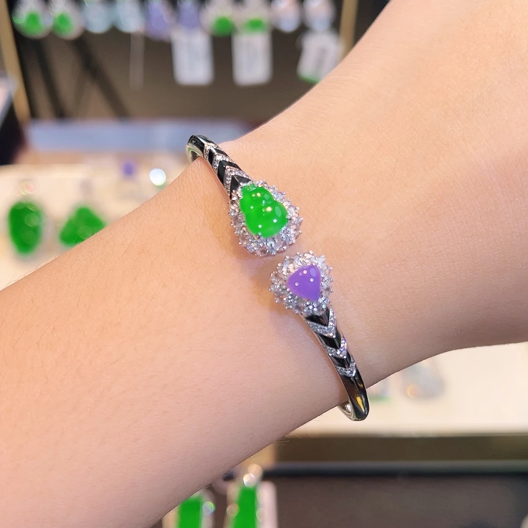 翡翠18K金镶嵌手镯