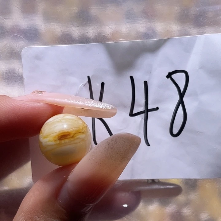 琥珀未镶嵌裸石13.5福利