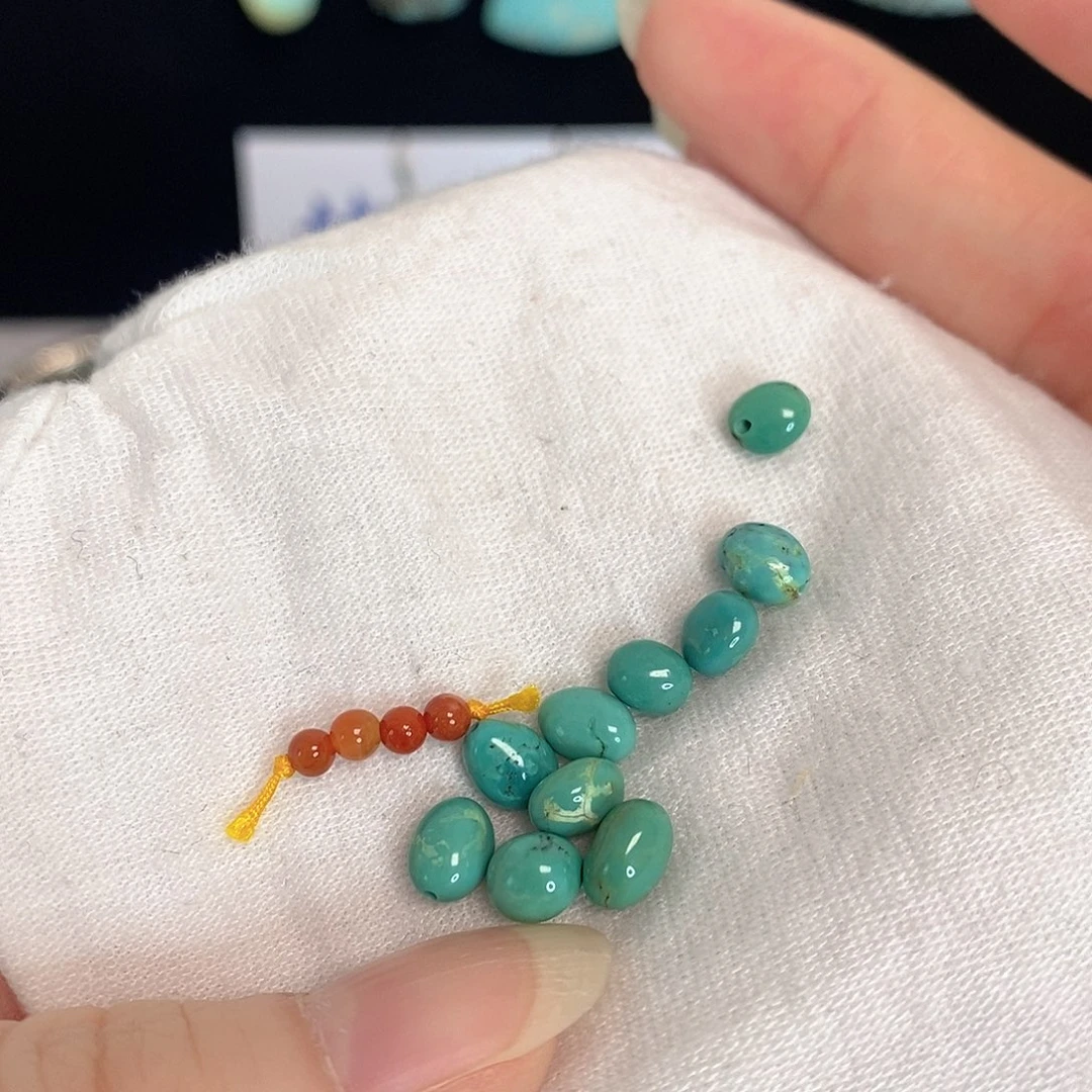 南红玛瑙未镶嵌珠宝奇石