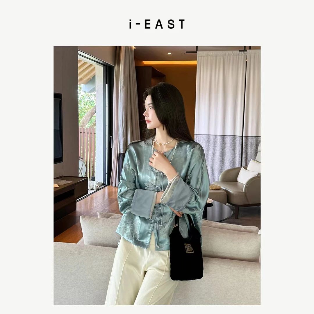 i-EAST 松霜白露~新中式花朵开衫外套-4C S24010