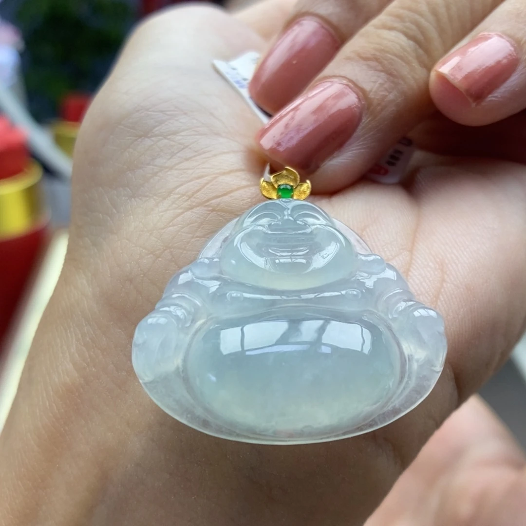 翡翠18K金镶嵌颈饰吊坠