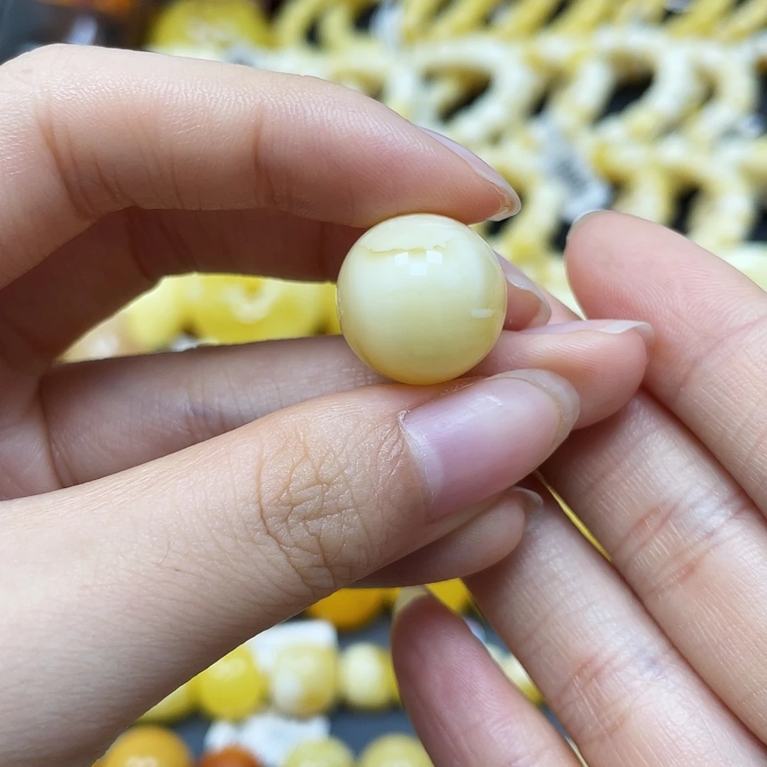 未镶嵌蜜蜡裸石圆珠16.2mm瑕