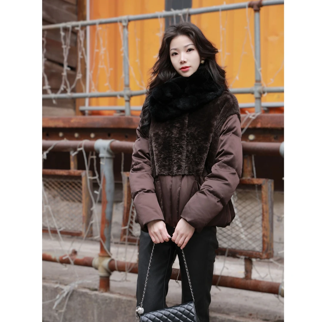 【可凡】90鹅绒气质短款皮毛一体羽绒服8367