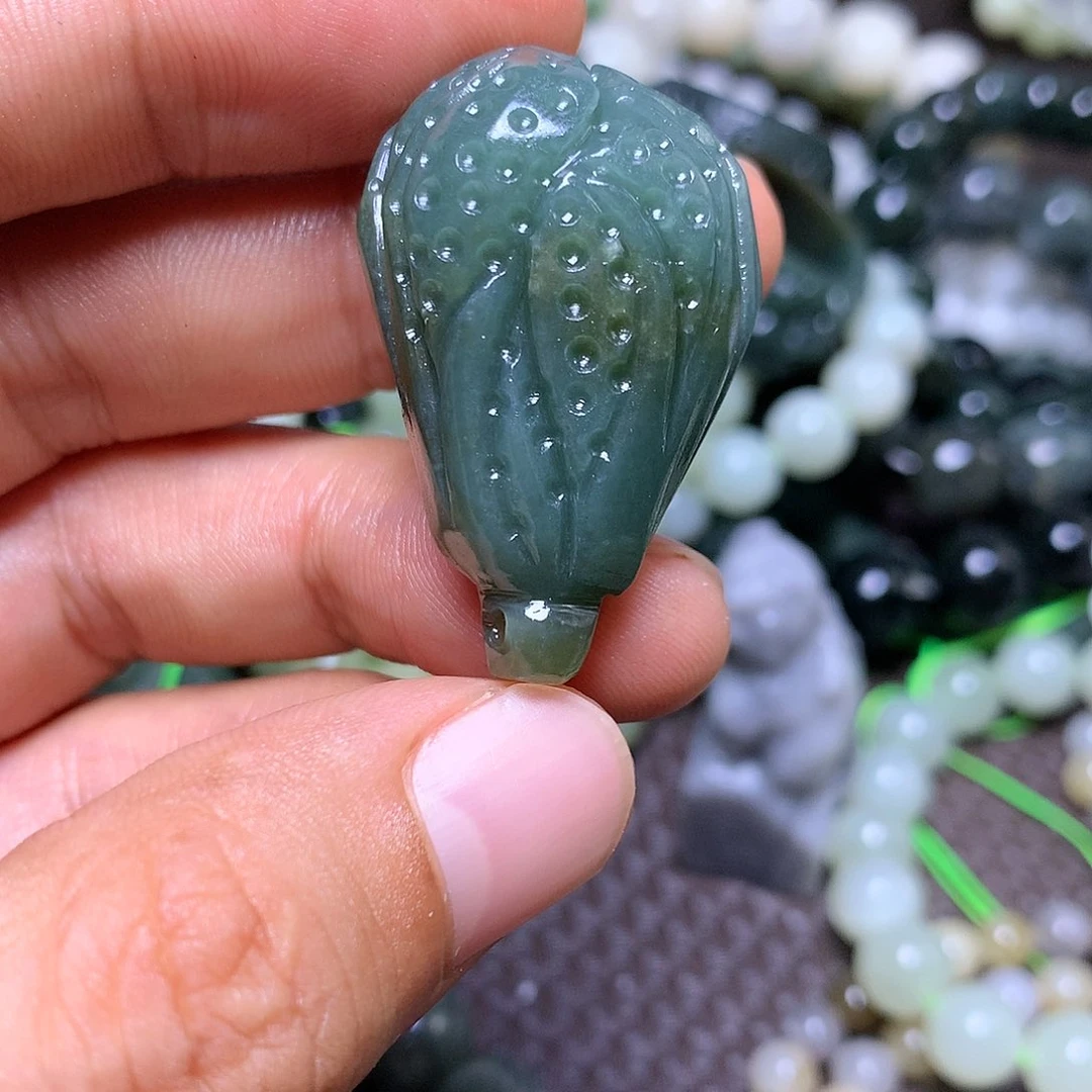 【闪购商品】颈饰未镶嵌和田玉