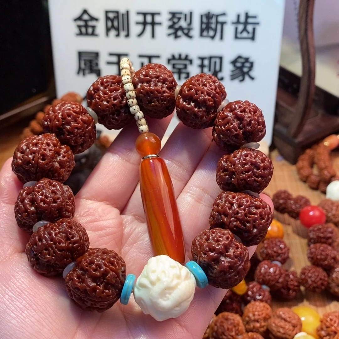 金刚菩提吊坠225瓣白龙红跑环