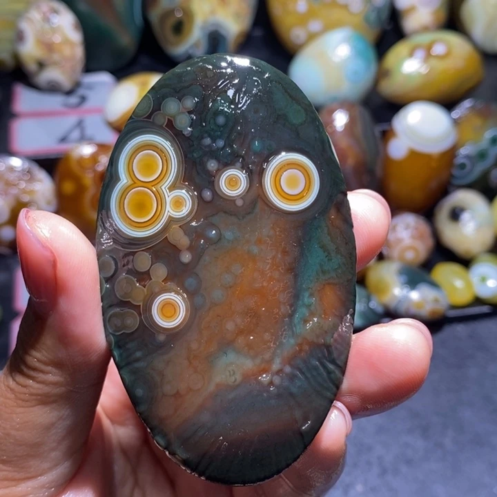 玛瑙/玉髓未镶嵌珠宝半成品35