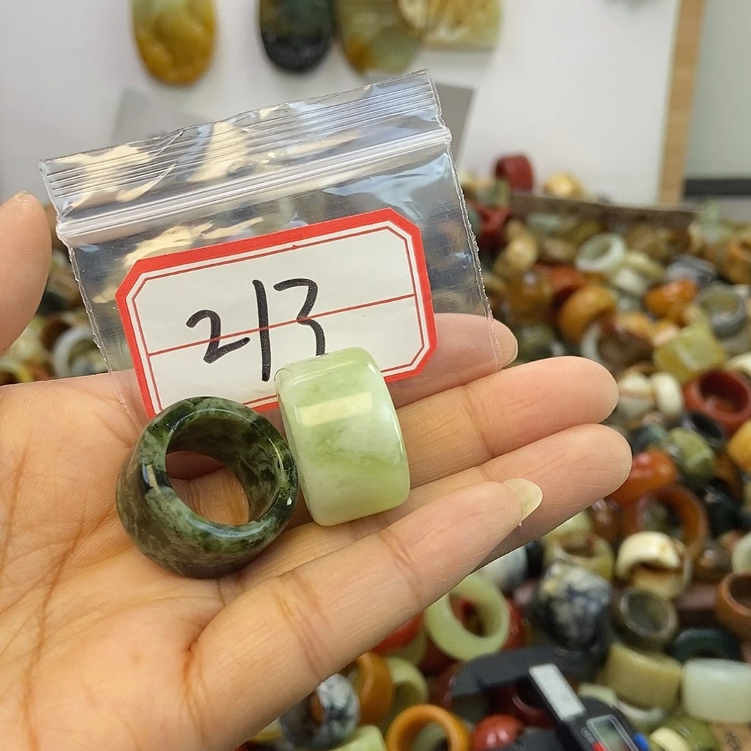 卡***k蛇纹石玉未镶嵌戒指