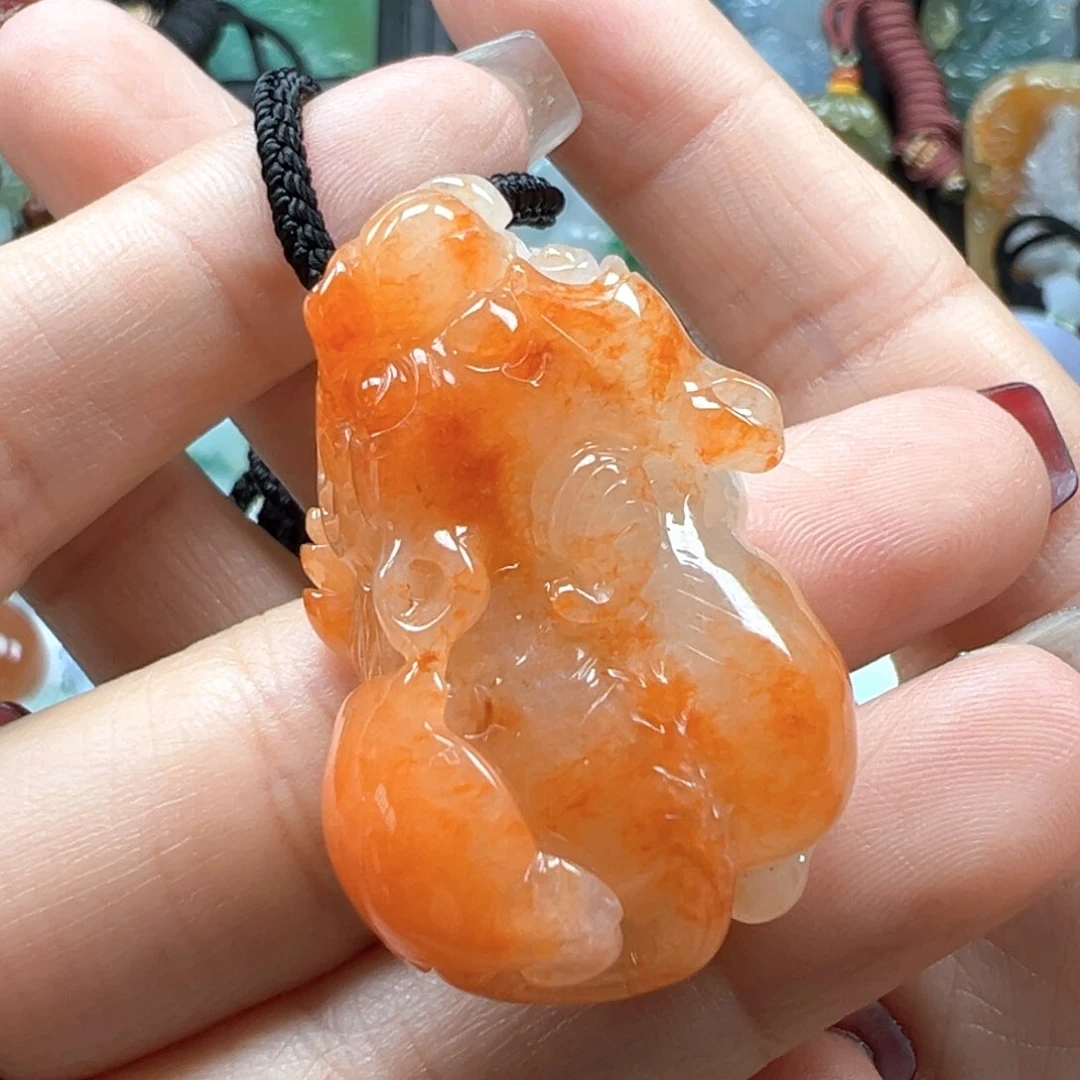 翡翠颈饰未镶嵌貔貅