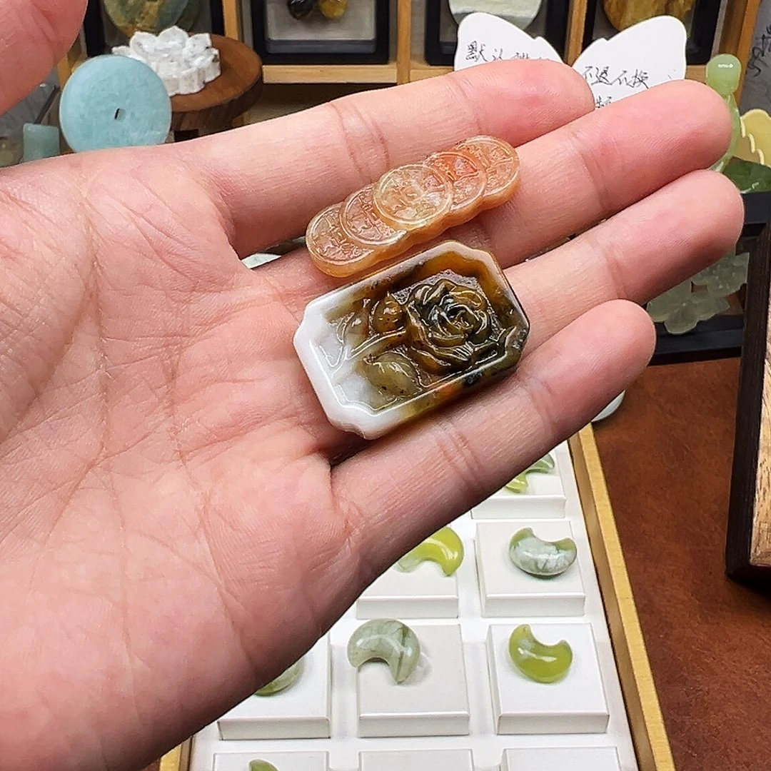 幕***凉蛇纹石玉合金项链