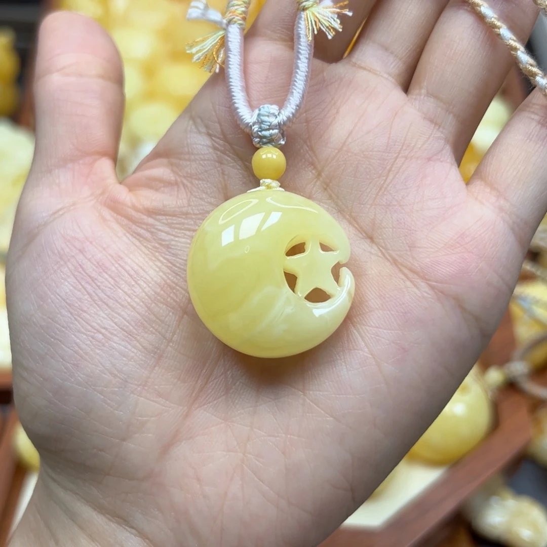 未镶嵌颈饰琥珀蜜蜡