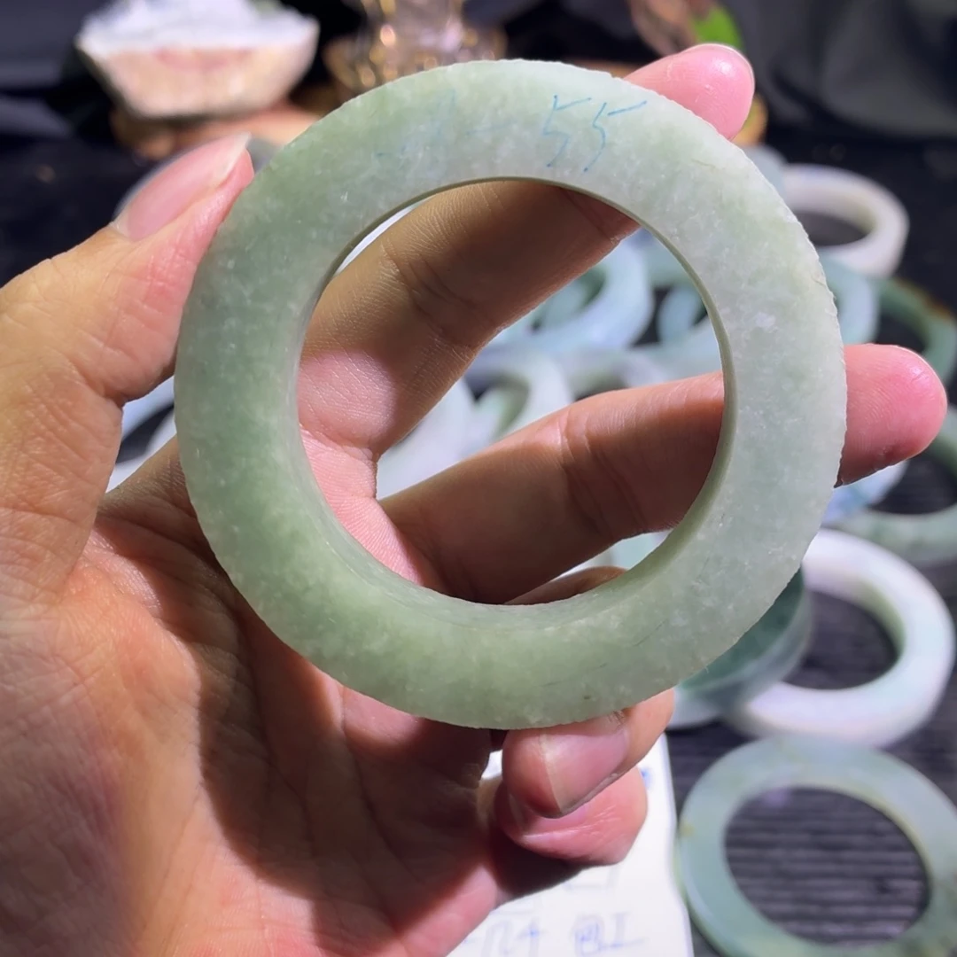 定制翡翠未镶嵌天然翡翠A货毛胚手镯定制