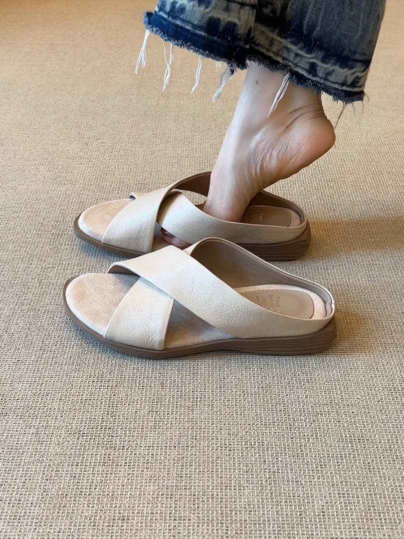 Elingjk/2.5cm休闲舒适软底牛皮圆头交叉带低跟外穿露趾拖鞋