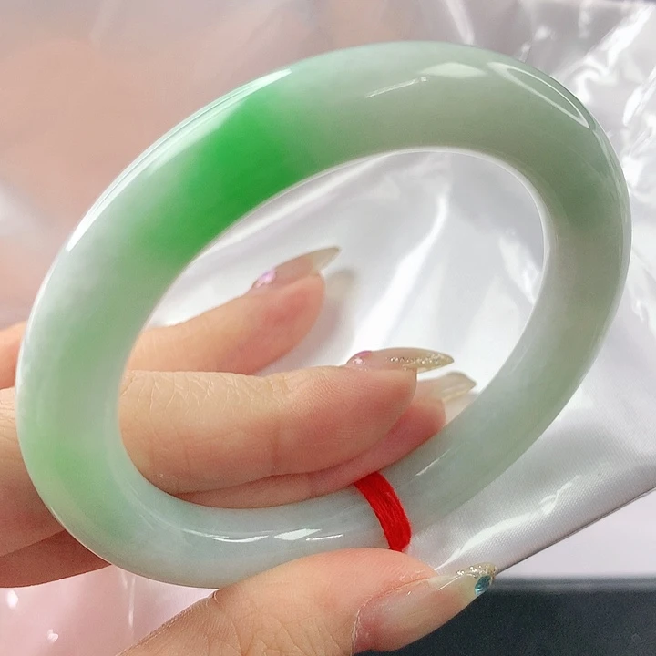 未镶嵌手镯翡翠，945