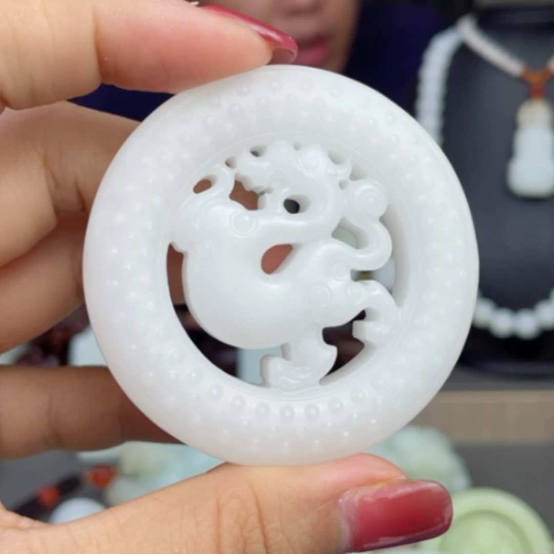 【闪购商品】颈饰未镶嵌和田玉