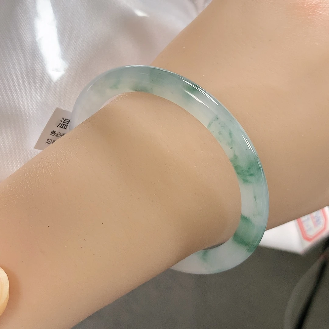 未镶嵌手镯翡翠 圆条①④②冰飘花