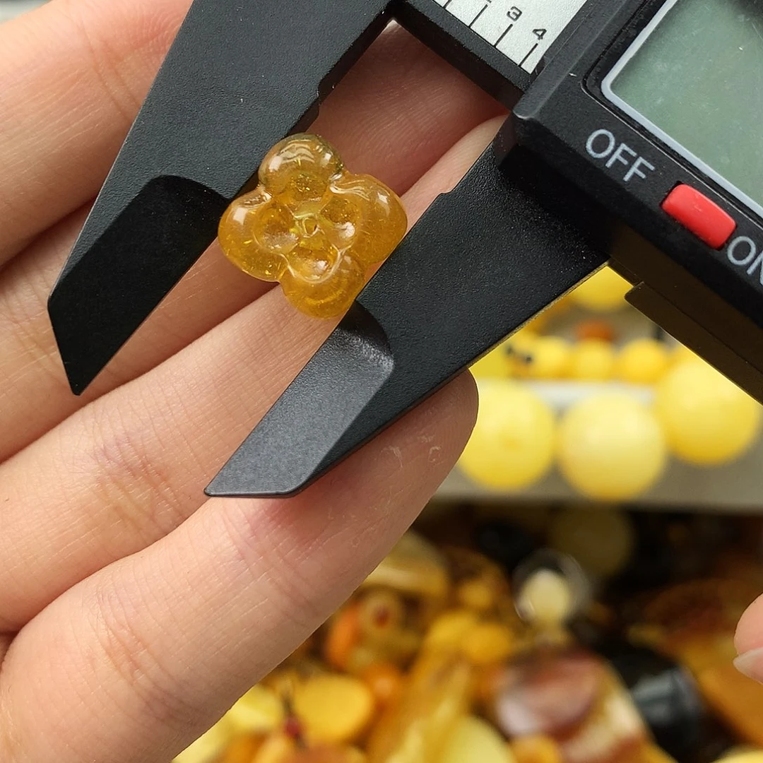 未镶嵌蜜蜡珠宝奇石