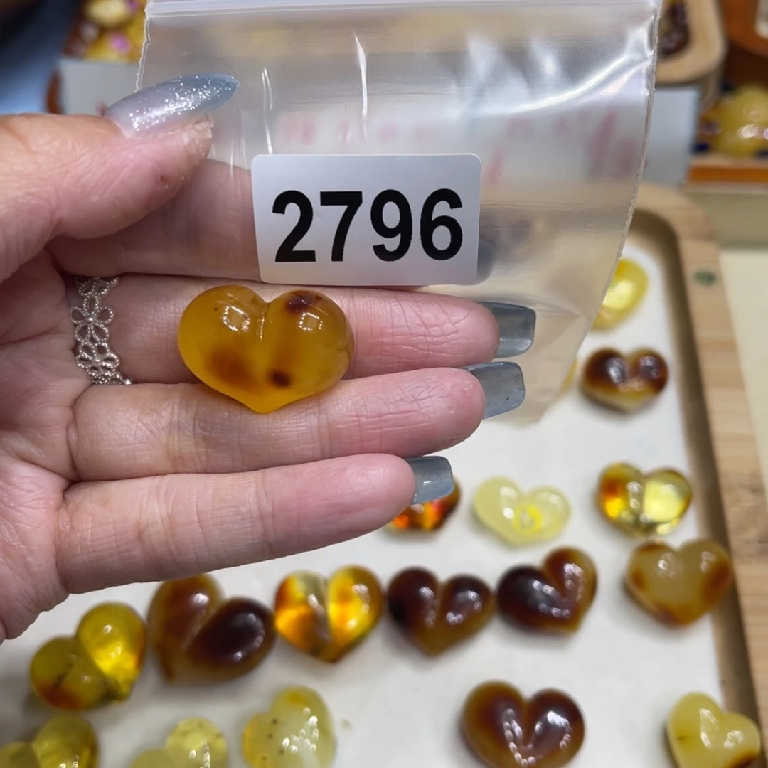 琥珀未镶嵌珠宝奇石