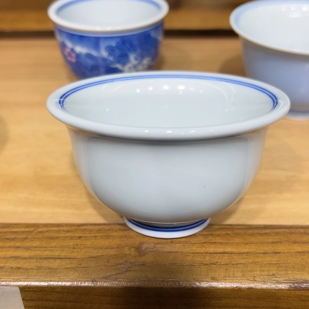 阿***林青花草木青品茗杯