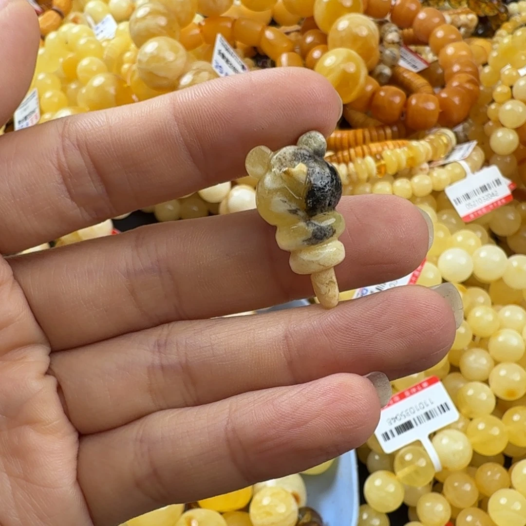 琥珀未镶嵌珠宝奇石