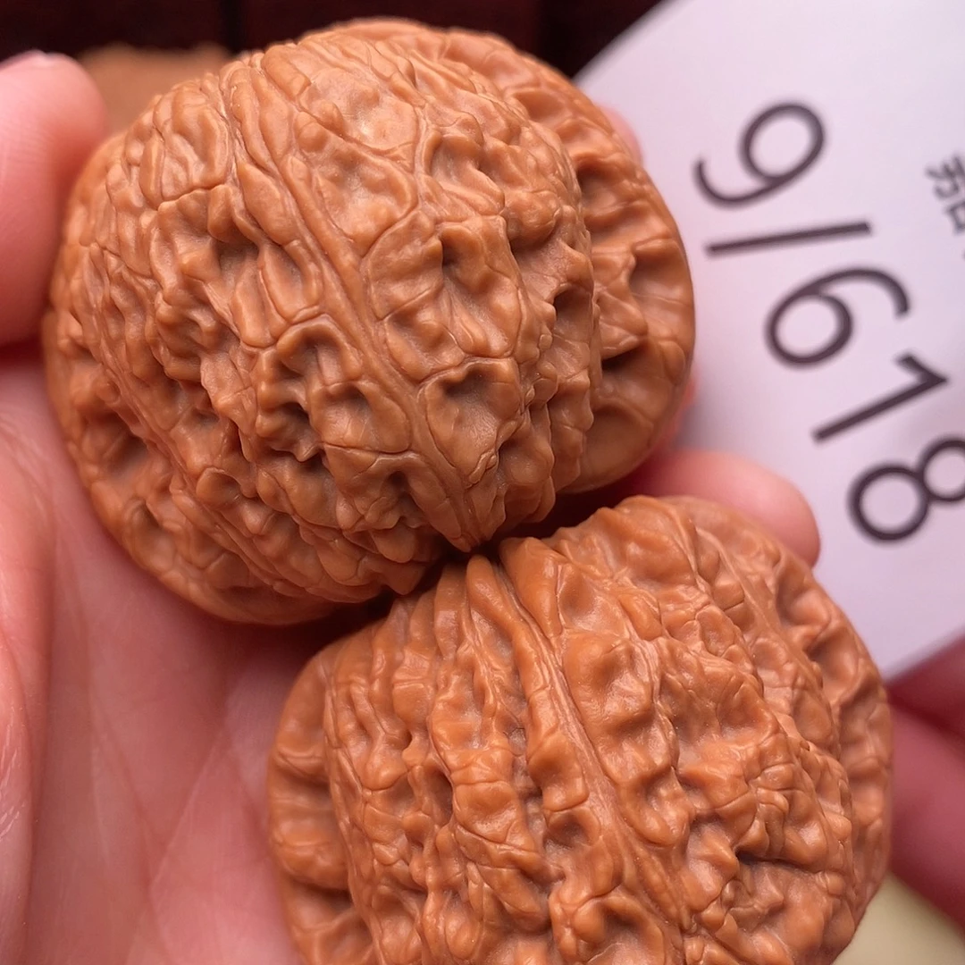 把件文玩核桃44绣球