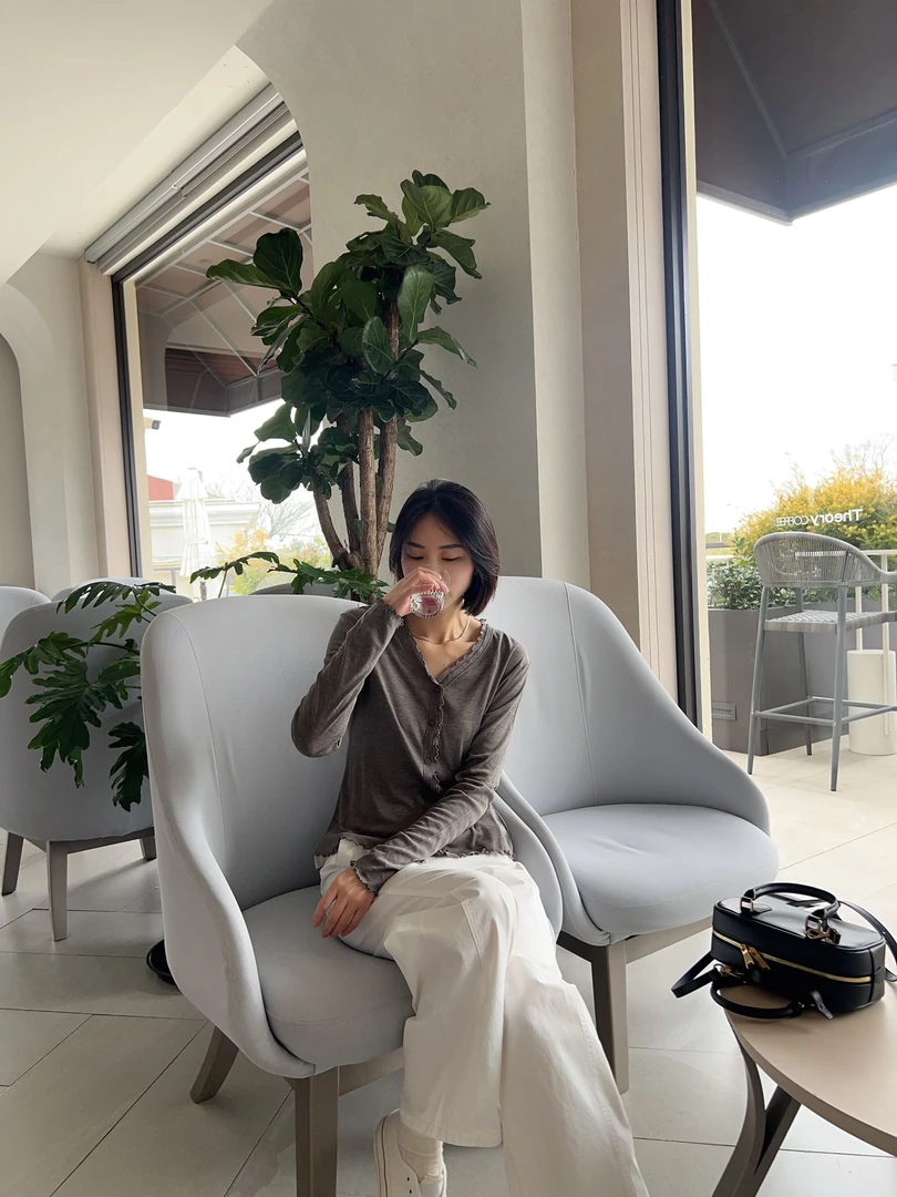 晓夏自制“小花边tee”集色入! 强推超好看25春夏桑蚕丝薄百搭开衫