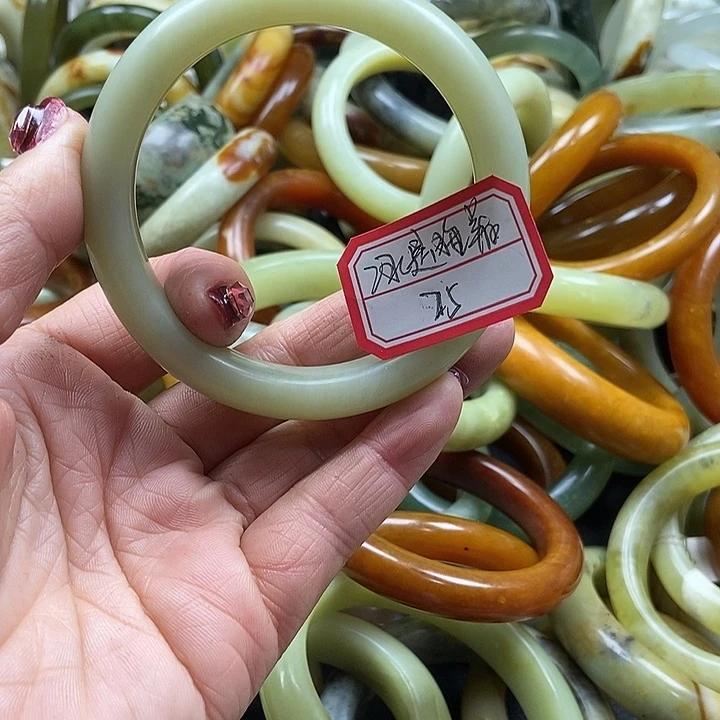 蛇纹石玉手镯未镶嵌冰****水