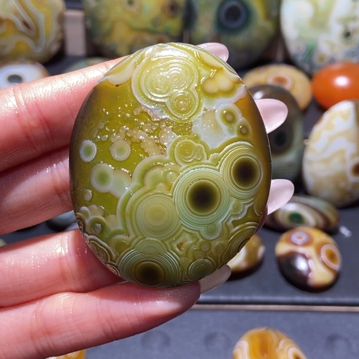 【闪购商品】未镶嵌玛瑙/玉髓珠宝奇石v j