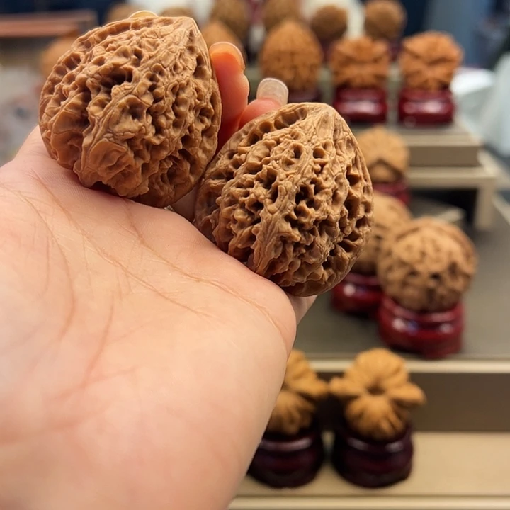 文玩核桃把件42 狮子毛 a-088