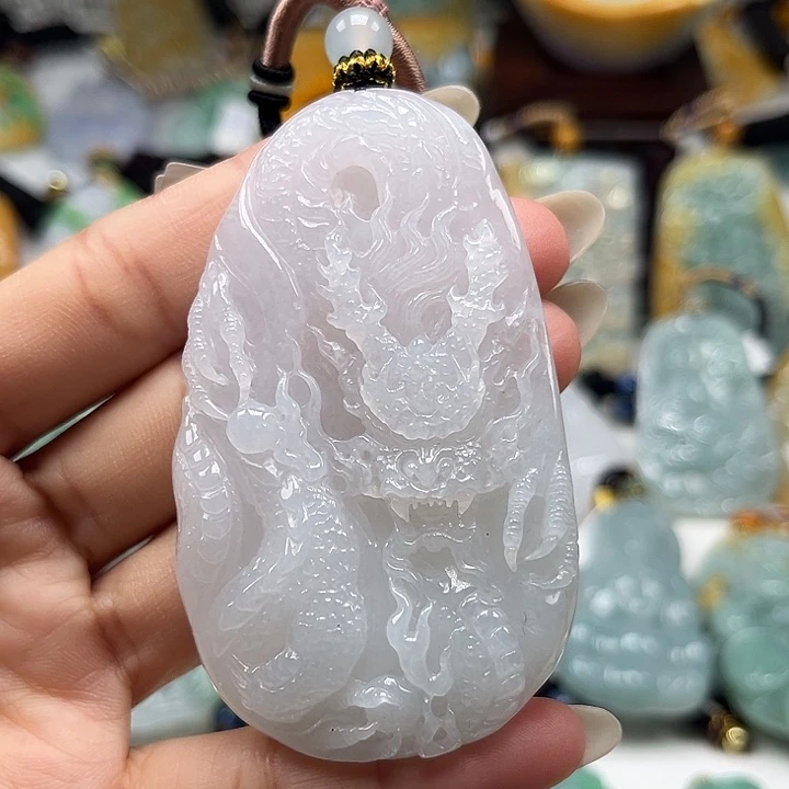 翡翠未镶嵌颈饰龙牌