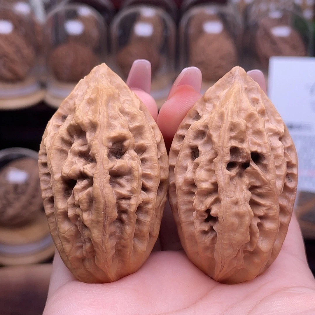 文玩核桃吊坠巨无霸鸡心