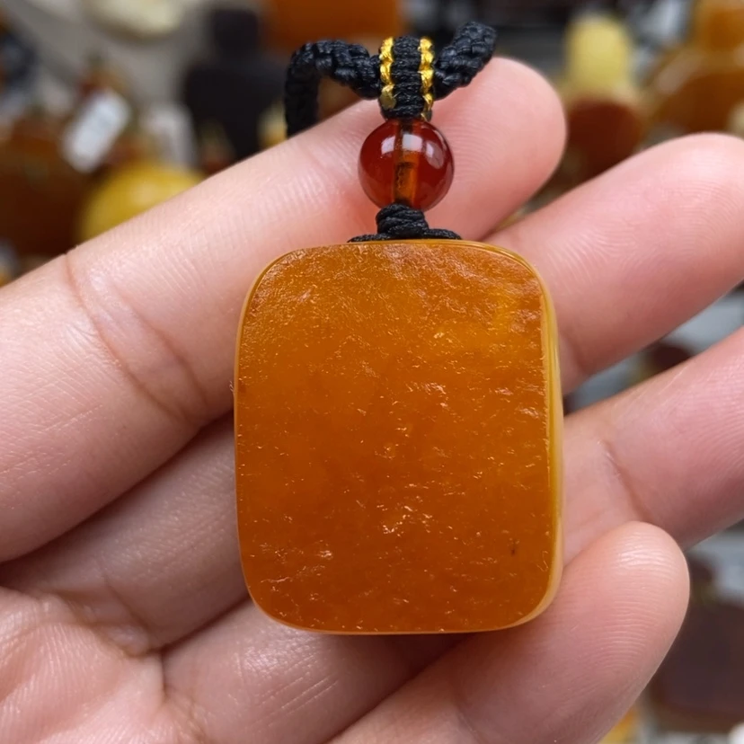 【闪购商品】琥珀颈饰未镶嵌