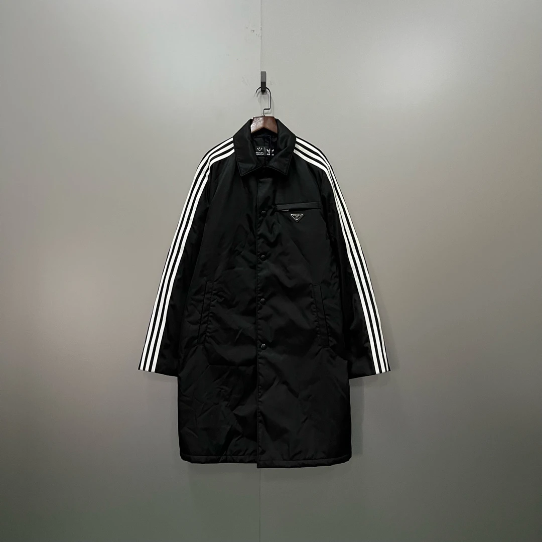 99新 Prada/普拉达 q218 黑色徽标logo条纹长袖风衣 46码* 50码