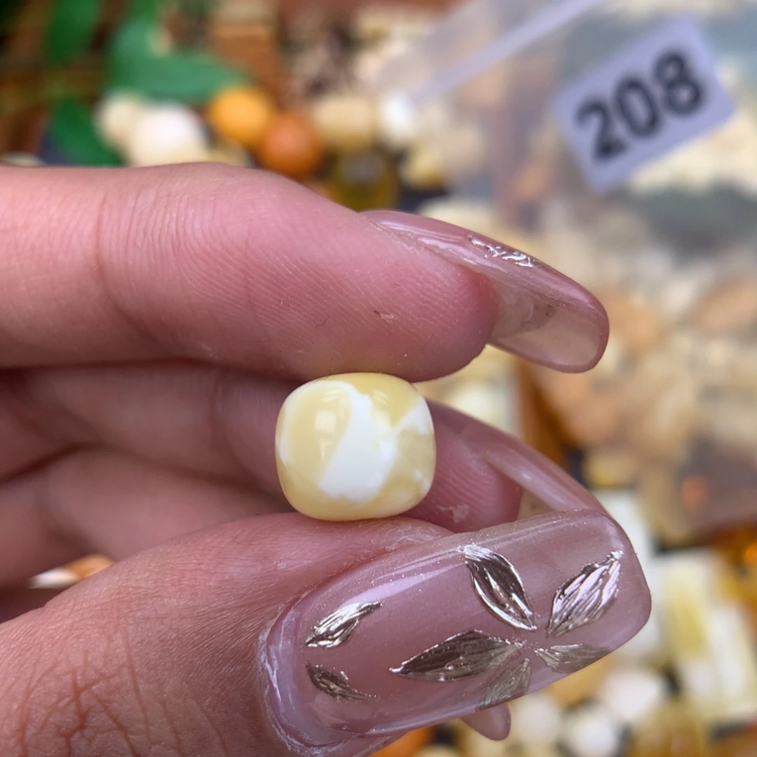 琥珀珠宝奇石未镶嵌10.2 一颗皮色点