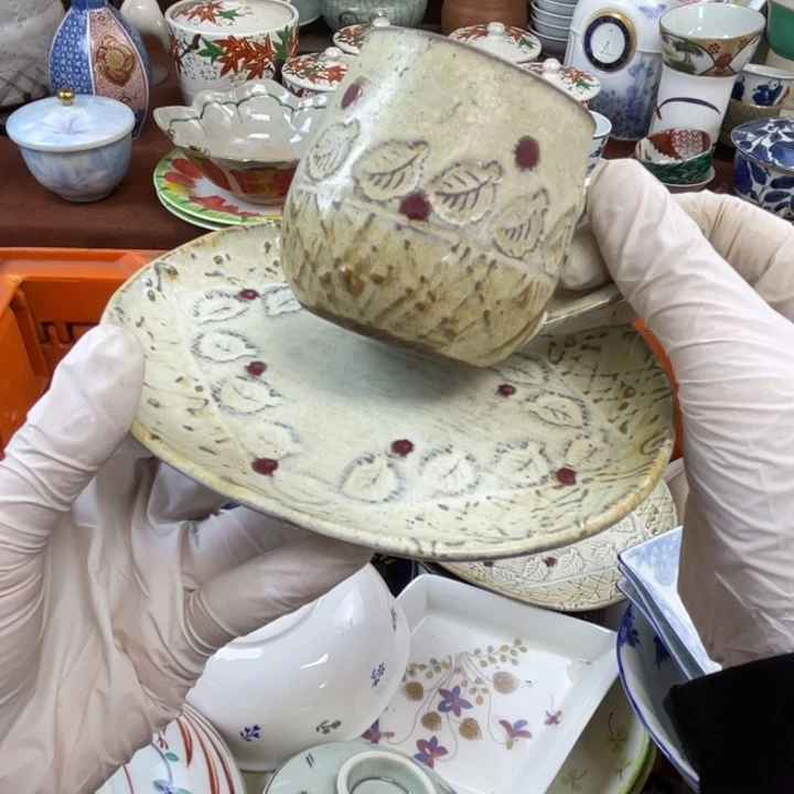 他家瓷器真美…开播了