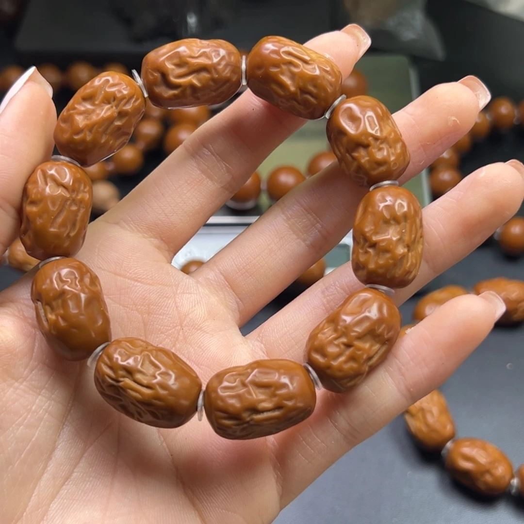 曾***过橄榄核红枣款铁核