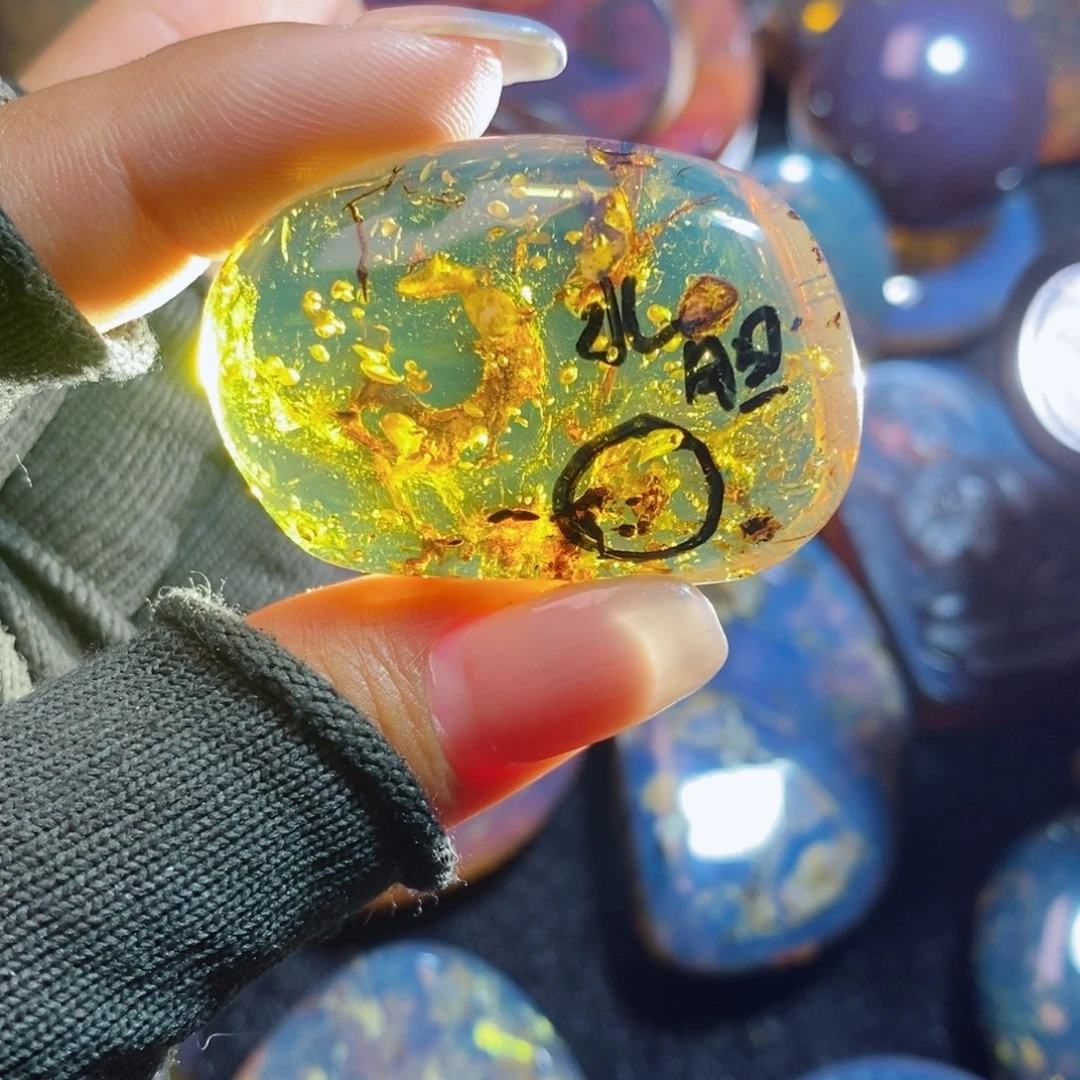 未镶嵌琥珀裸石珀