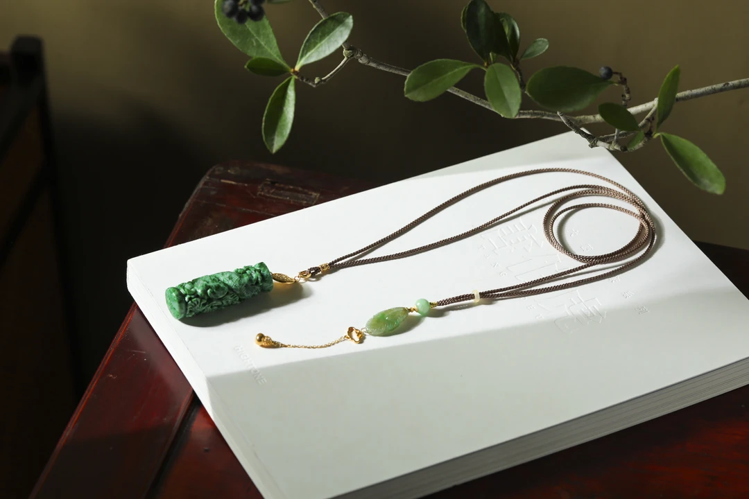 【意婵】天然高品老翡翠精雕龙项链18K金-907717