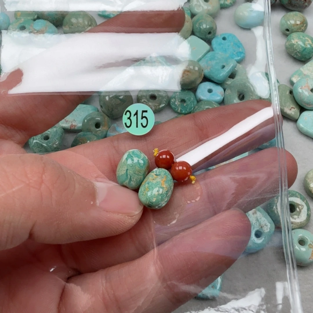南红玛瑙未镶嵌珠宝奇石