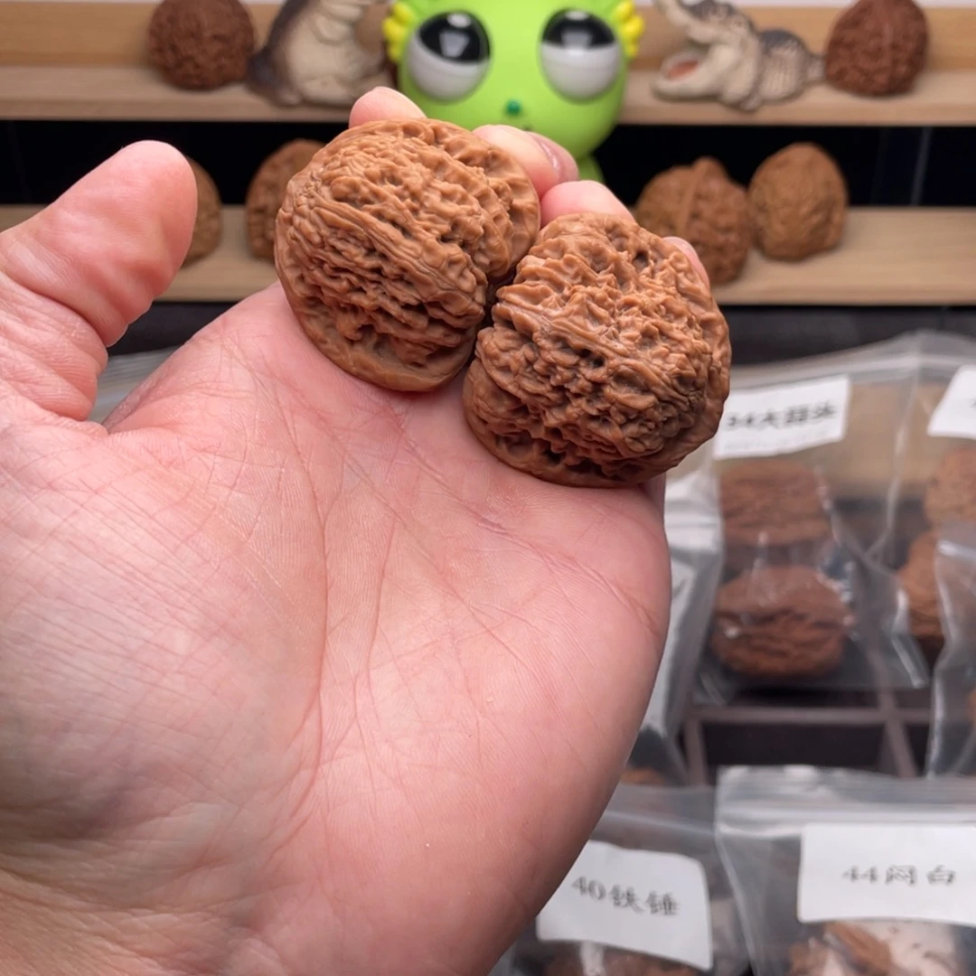 文玩核桃把件K***n42尺全品三角南疆石