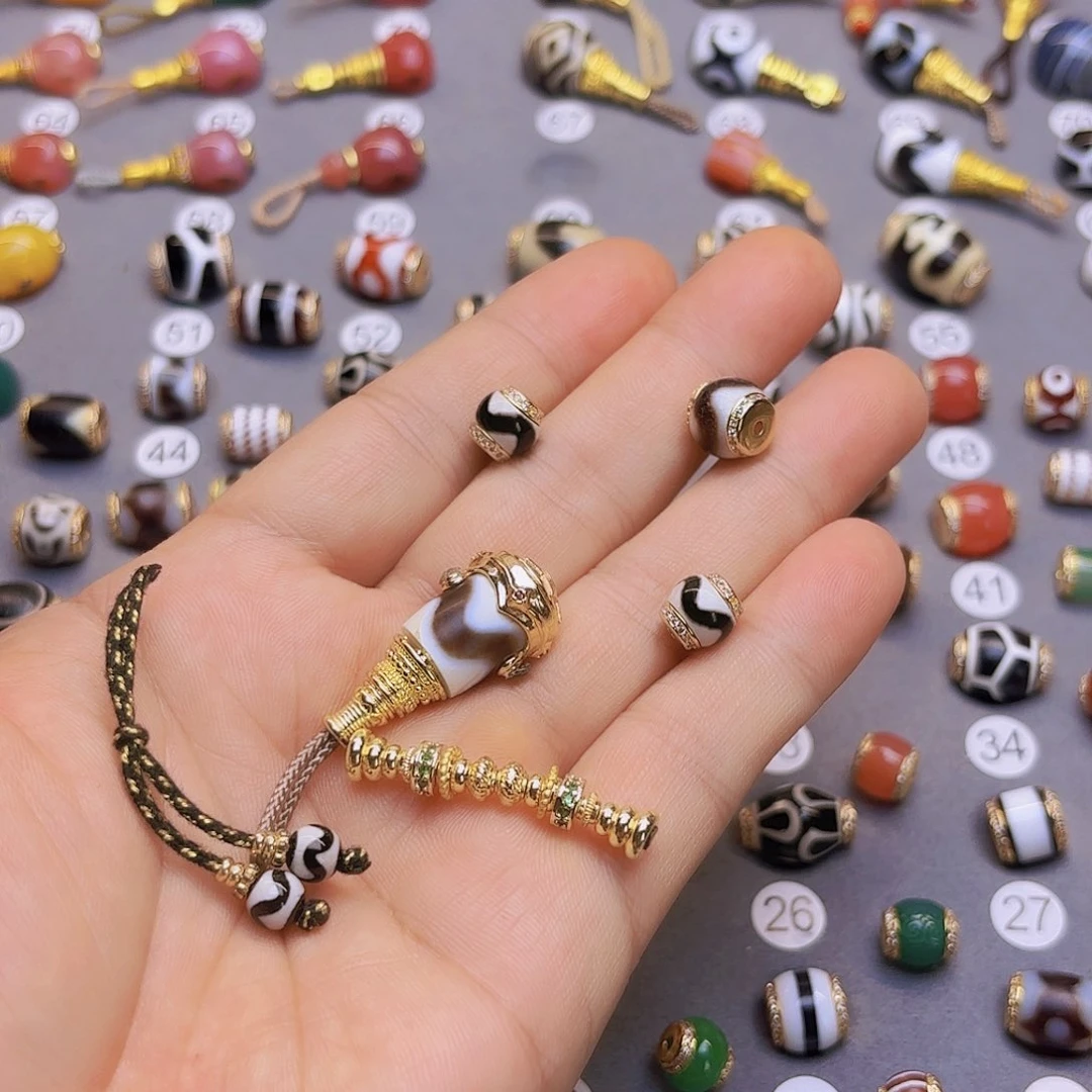 自***渡玛瑙/玉髓隔珠未镶嵌