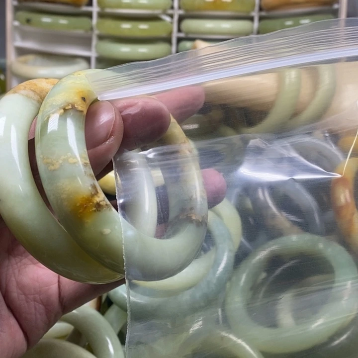 蛇纹石玉手镯未镶嵌o*