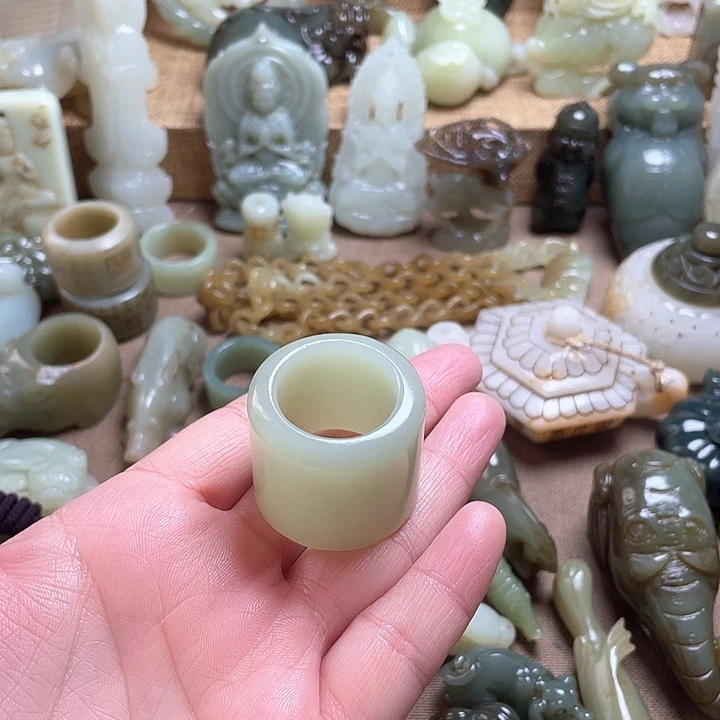 和田玉颈饰未镶嵌晓**爷